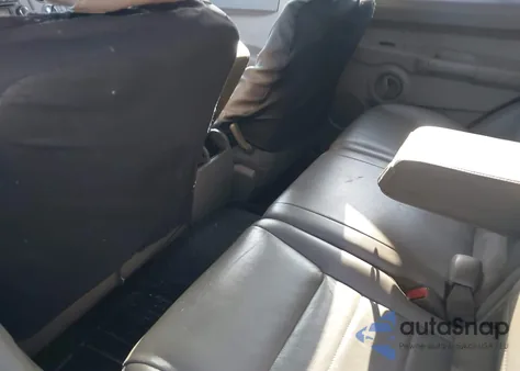 2006 Jeep Commander из США, поврежденный, VIN 1J8HG48K16C288915